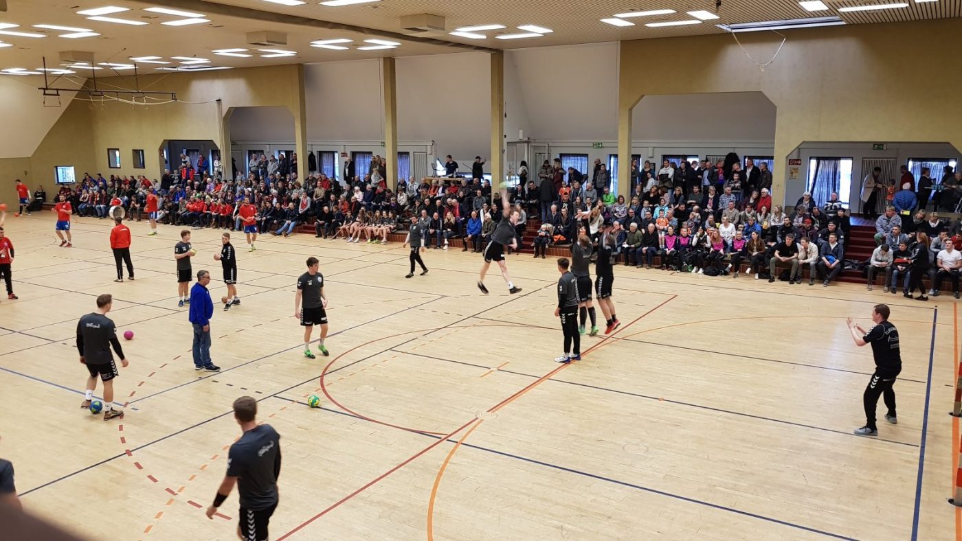 HANDBALLER LADEN ZUM TAG DER FANS EIN